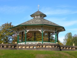 Greenhead Park, Huddersfield Walk